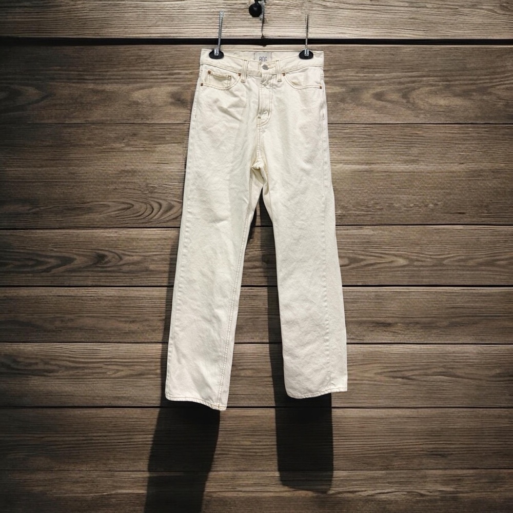 BDG High-Rise Straight Jeans in Off-White/Cream